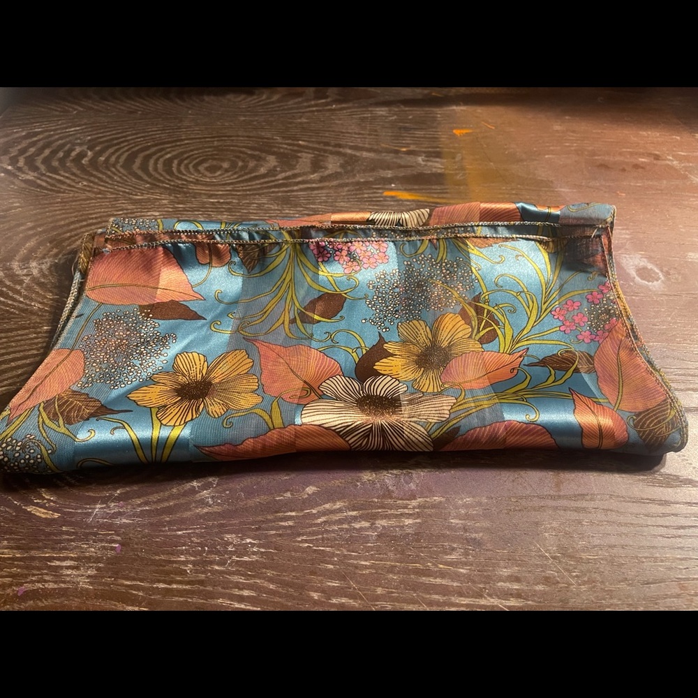 Floral print scarf